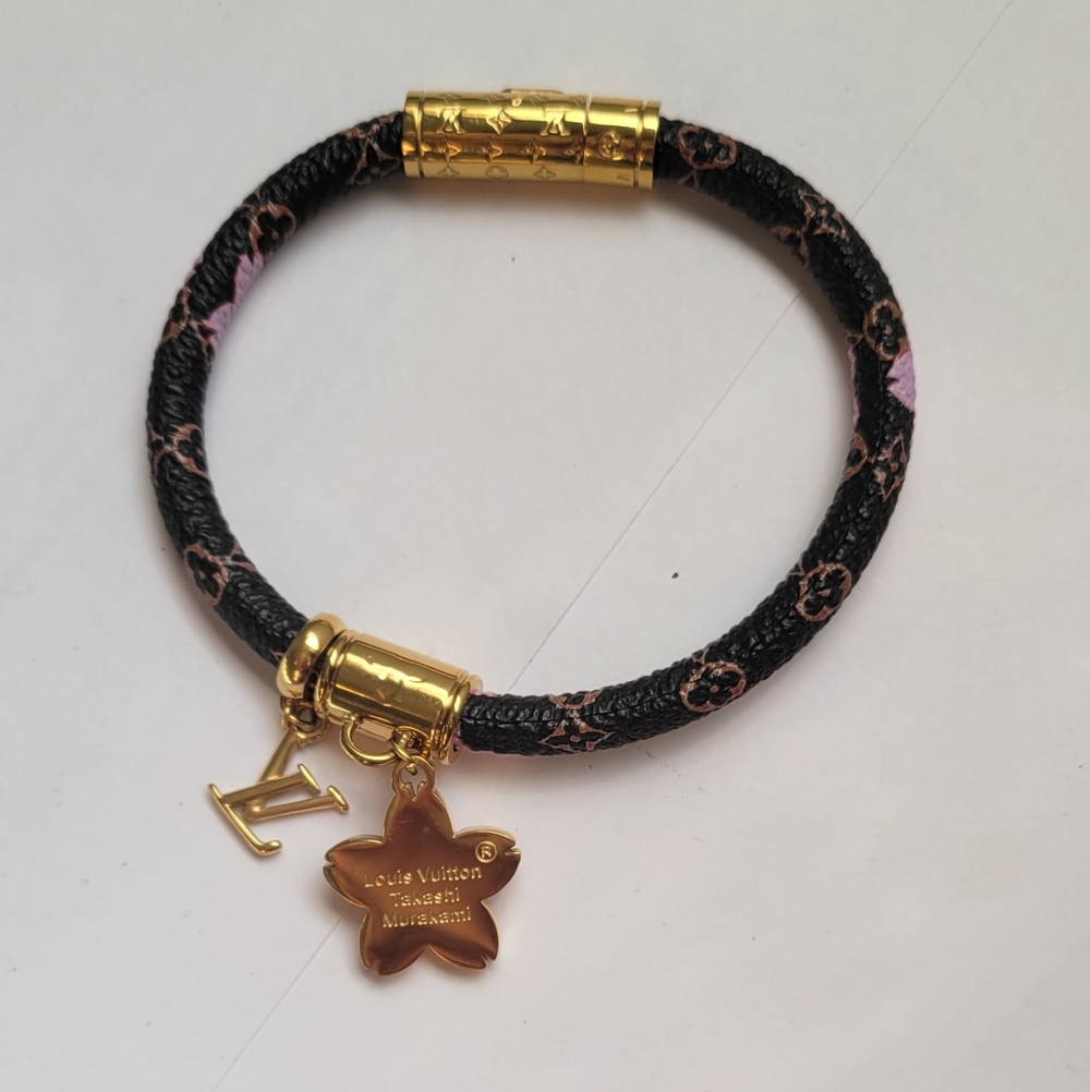 Fashion  Black and Pink Floral Charm Bracelet - Picture 2 of 7